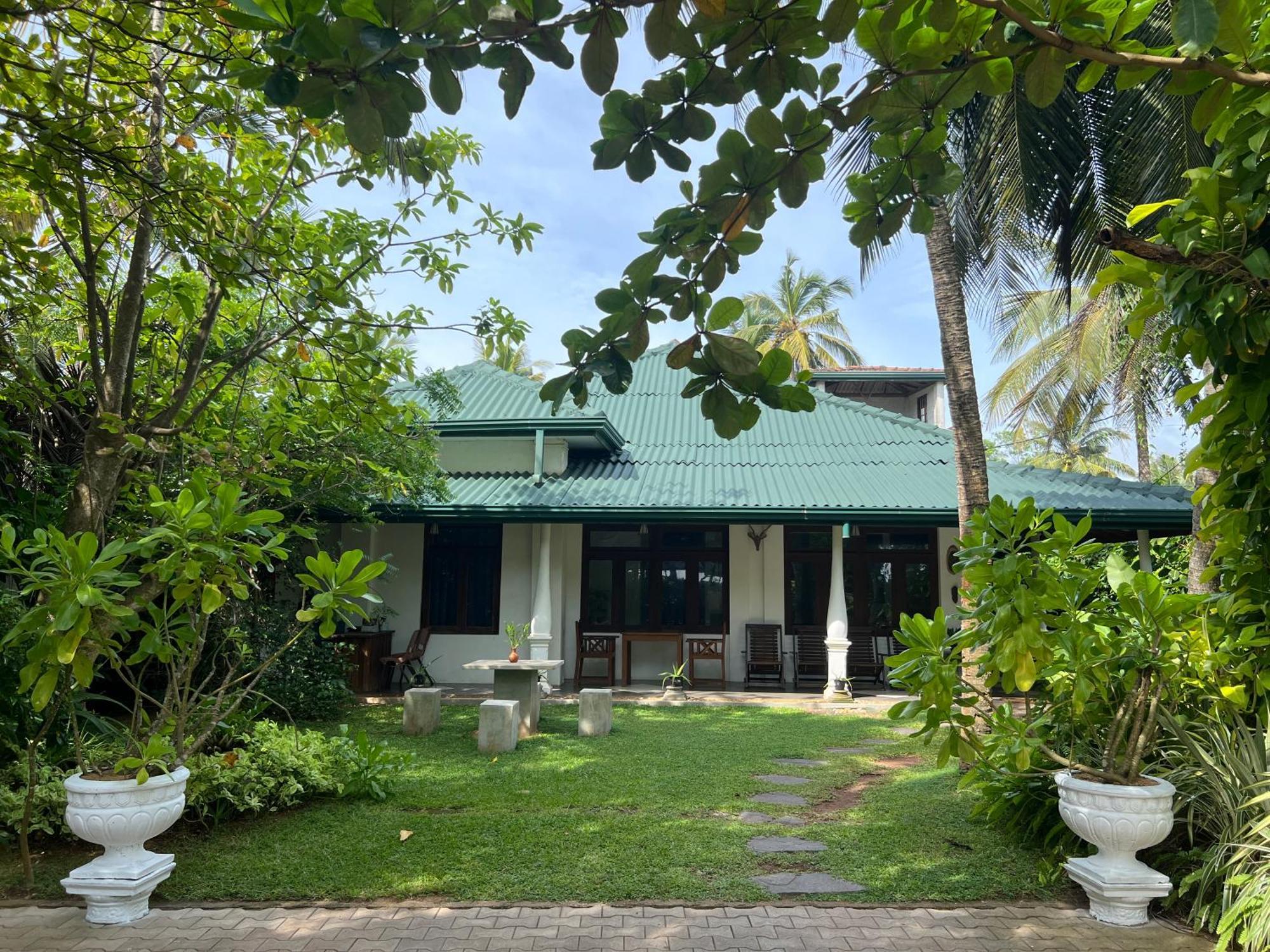Lohas Beach Resort Villa Kalutara Exterior photo