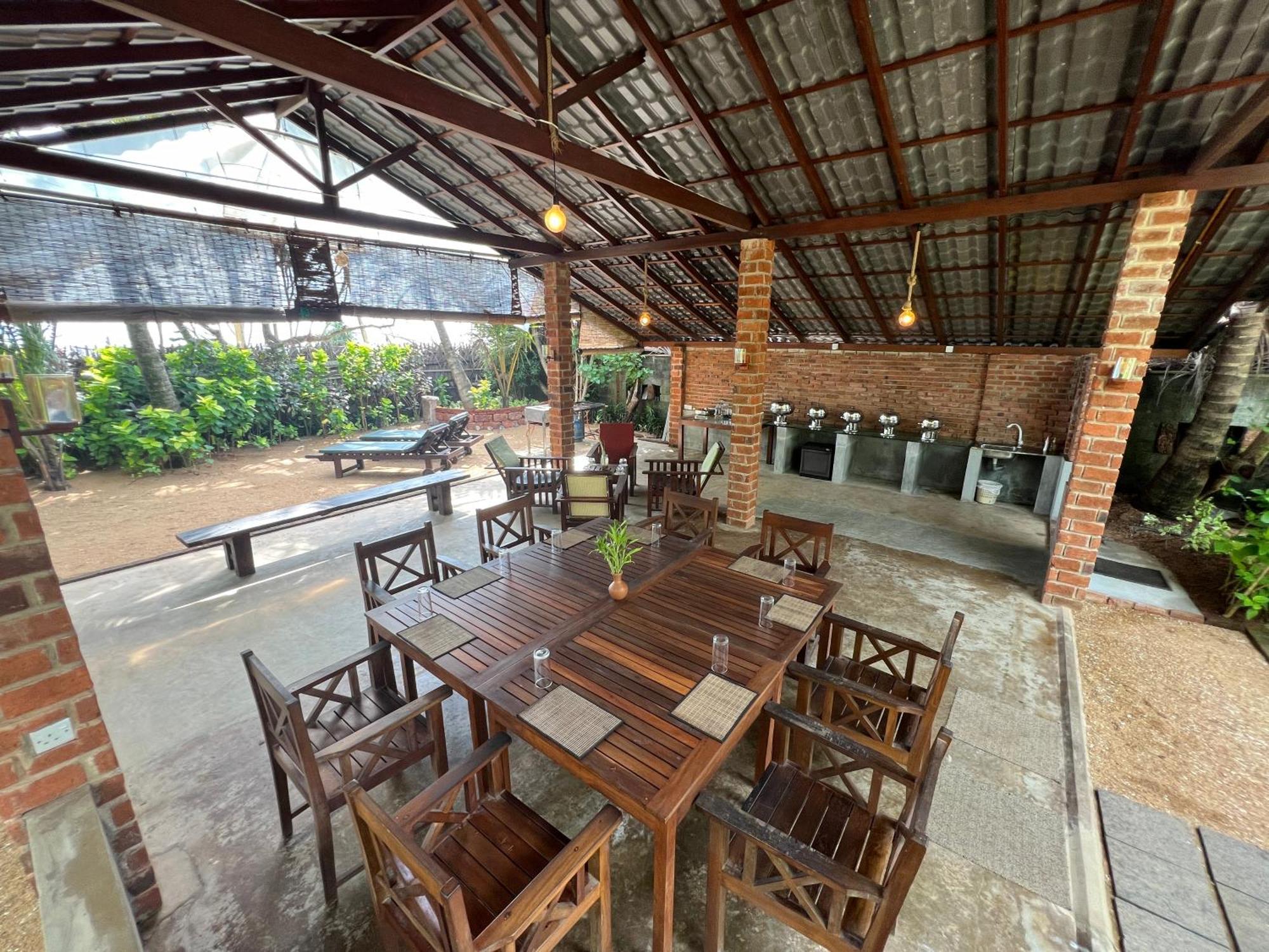 Lohas Beach Resort Villa Kalutara Exterior photo