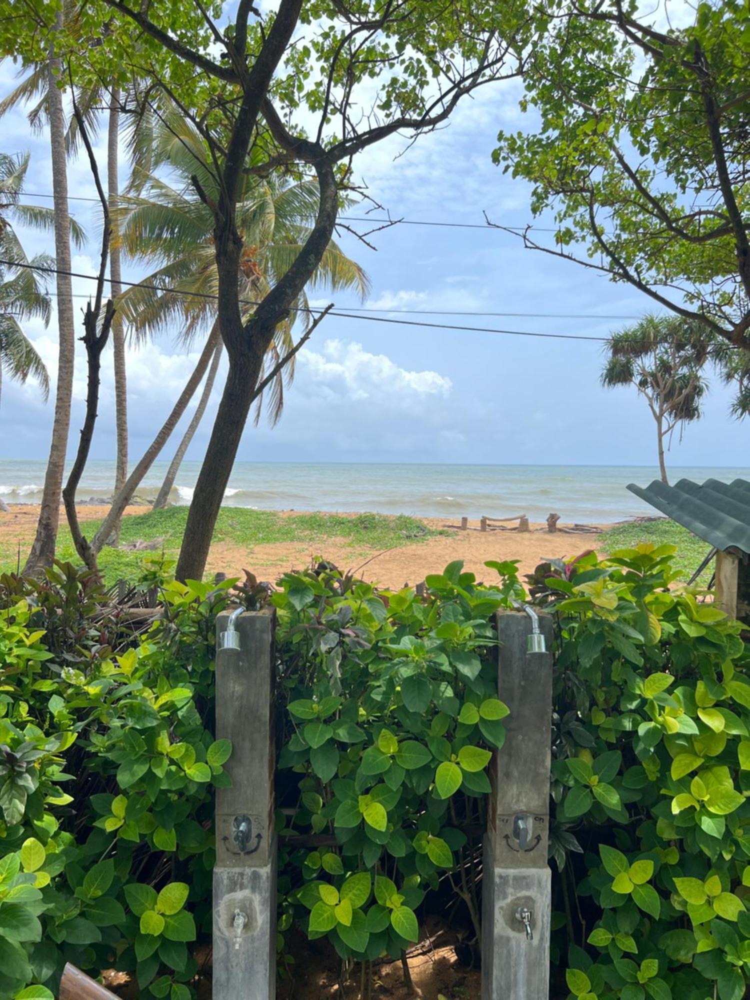 Lohas Beach Resort Villa Kalutara Exterior photo