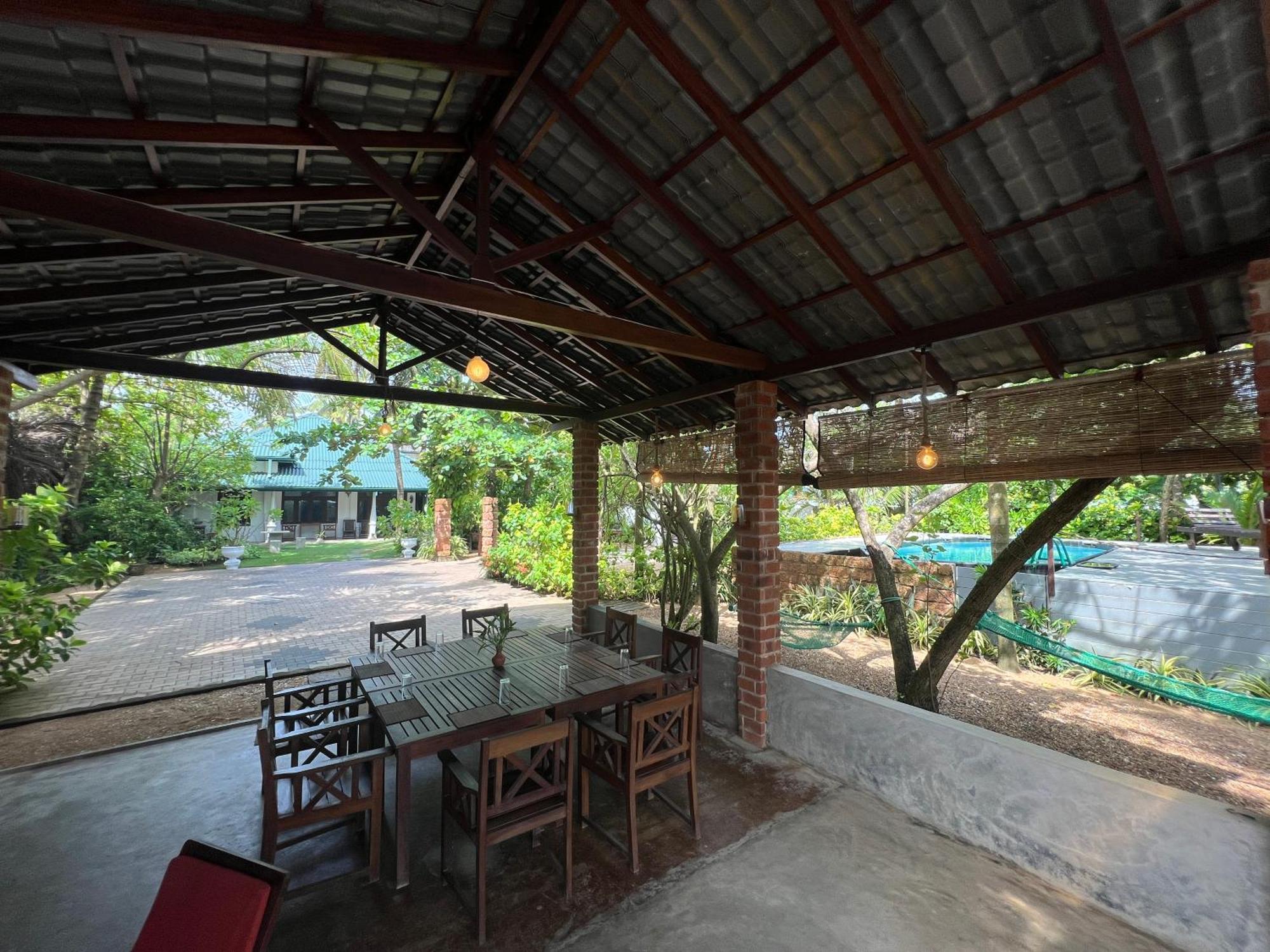 Lohas Beach Resort Villa Kalutara Exterior photo